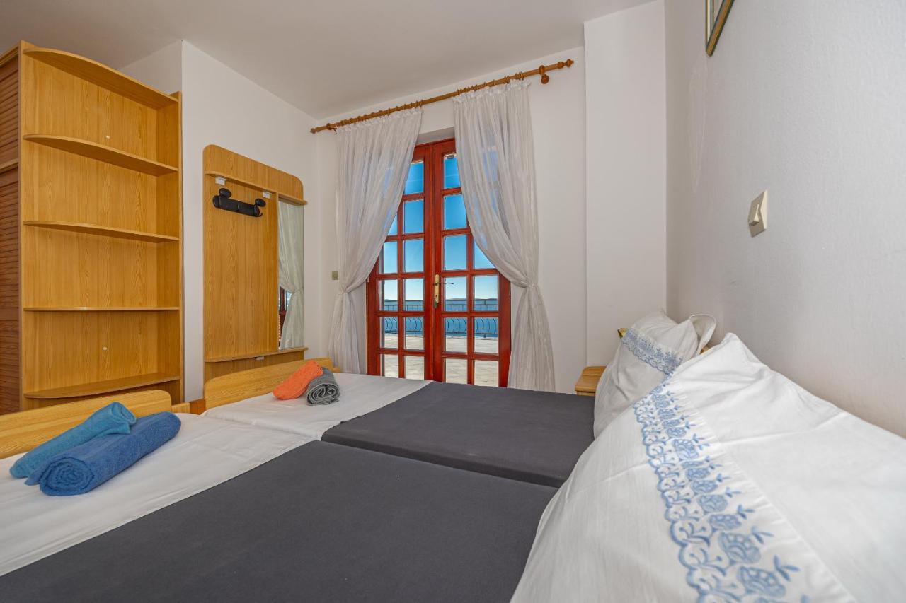 Apartments Francoise Crikvenica Eksteriør billede